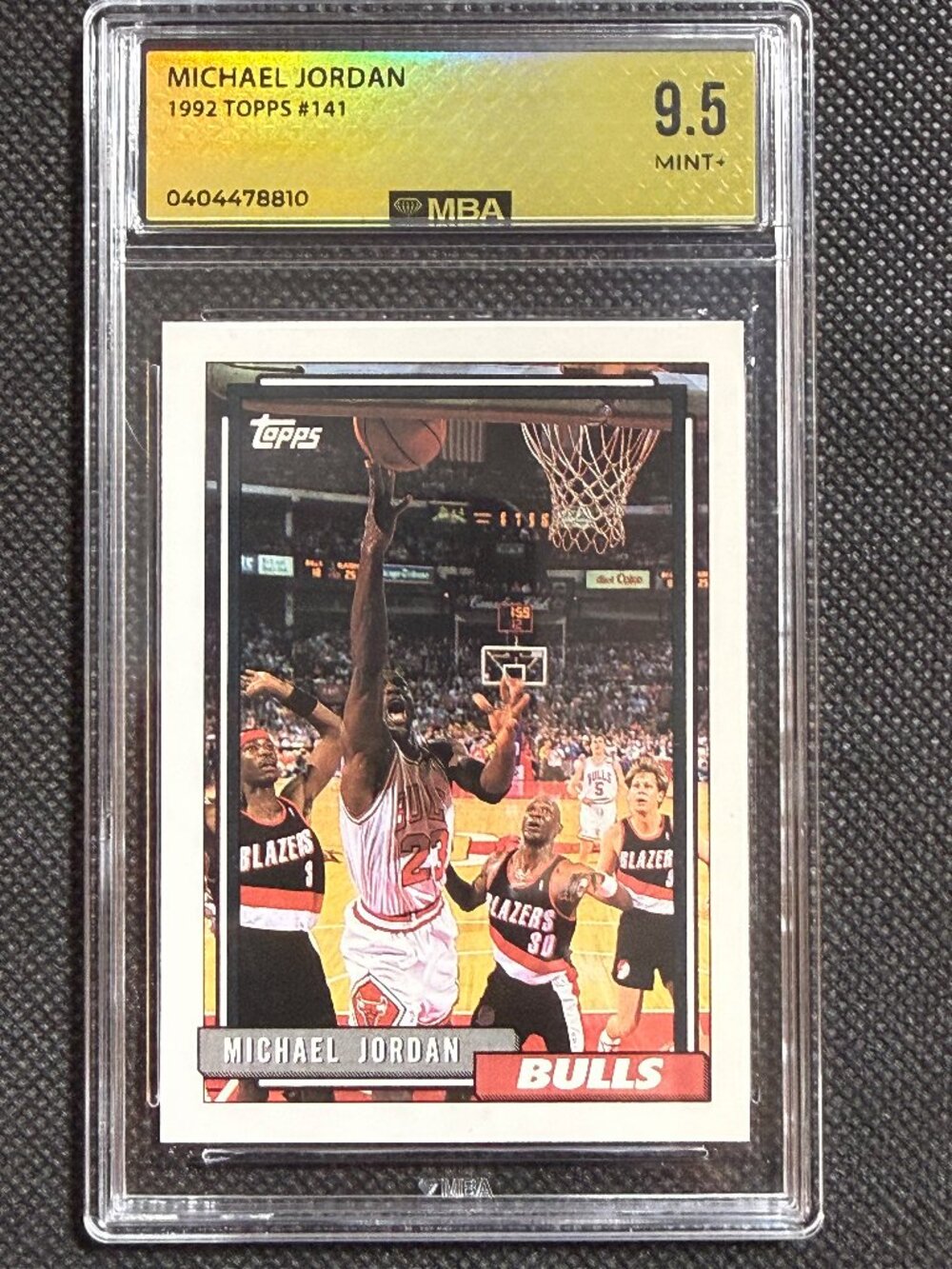 Topps 1992-93 Michael Jordan #141 Chicago Bulls HOF MBA 9.5 MINT+